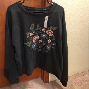 NWT Abercrombie & Fitch crewneck sweatshirt